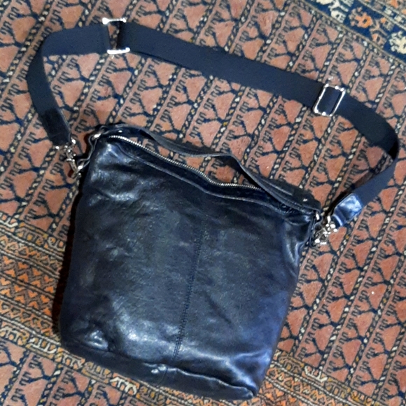 Rare NWOT L.A.M.B. Brunswick Curve Genuine Black Leather Bag by Gwen Stefani - Picture 6 of 13
